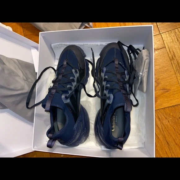 Dior D-connect sneakers - Picture 1 of 8